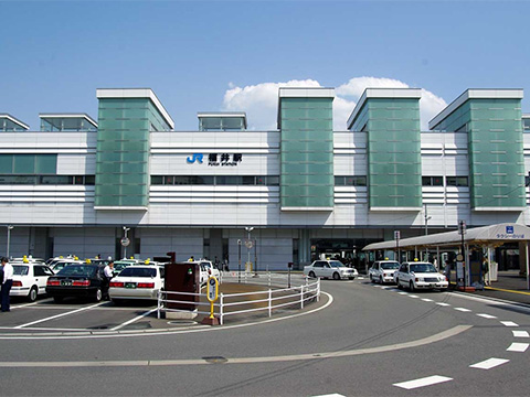 We offer pickup services from Fukui Station. 